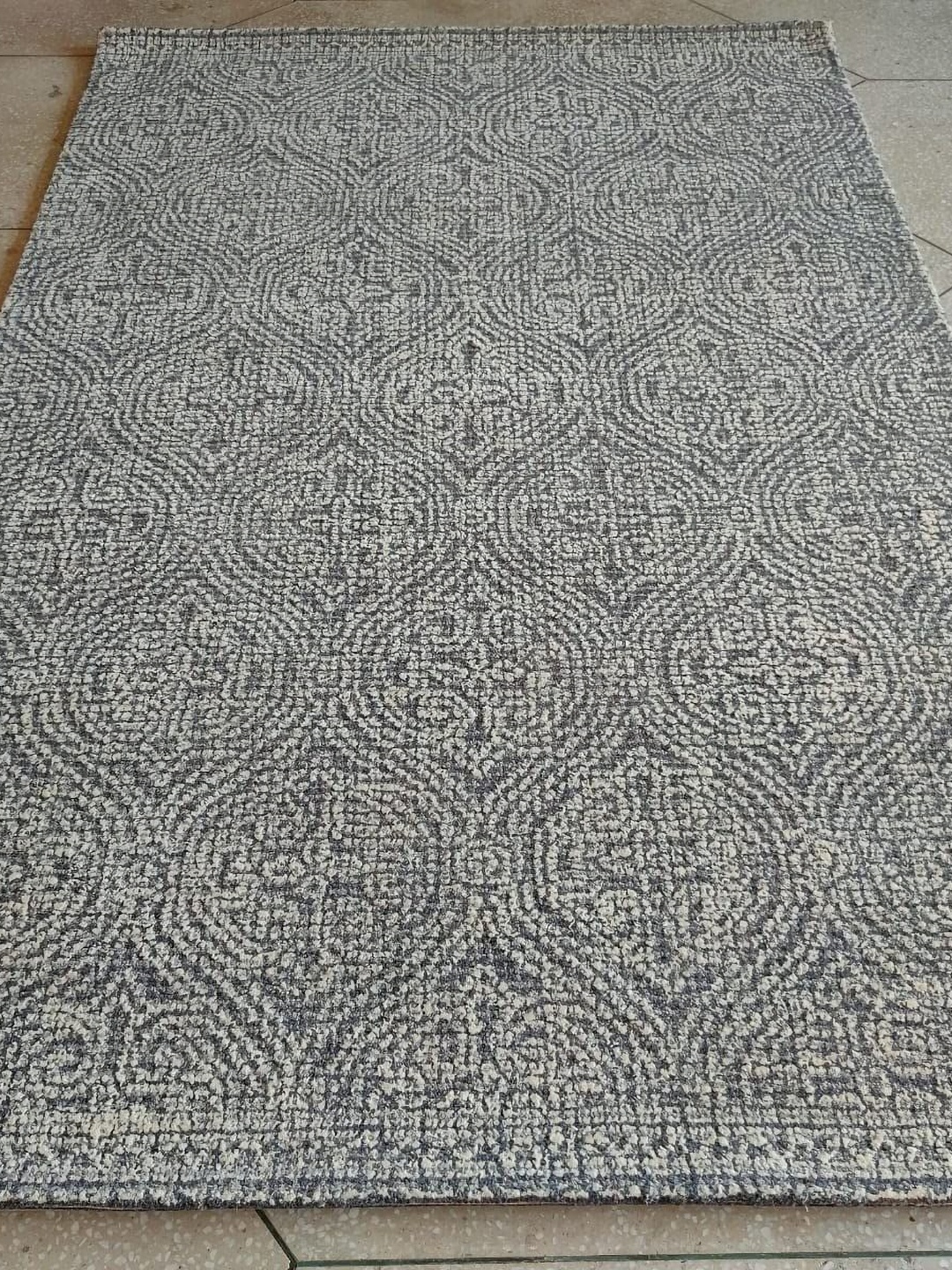 

Safiya Carpet Grey Ethnic Motifs Hand-Tufted Woollen Carpets