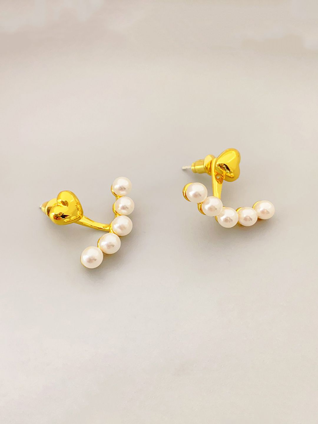 

Krelin Classic Studs Earrings, White