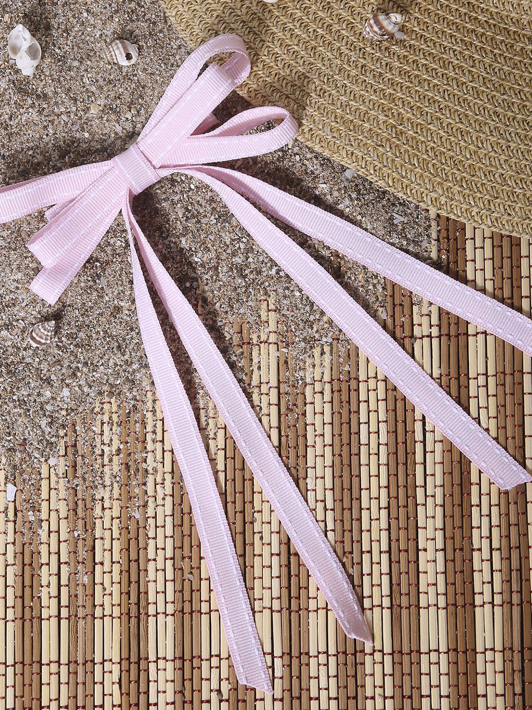 

Arendelle Women Alligator Hair Clip, Pink