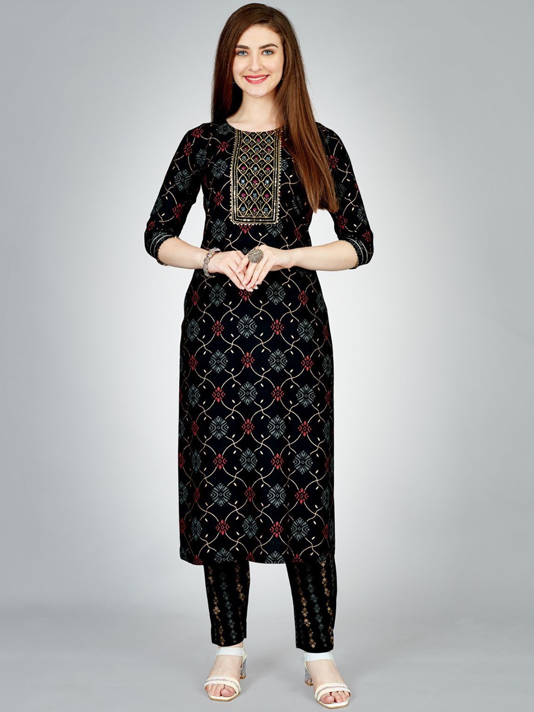 

ODETTE Women Ethnic Motifs Embroidered Regular Gotta Patti Kurta with Trousers, Black