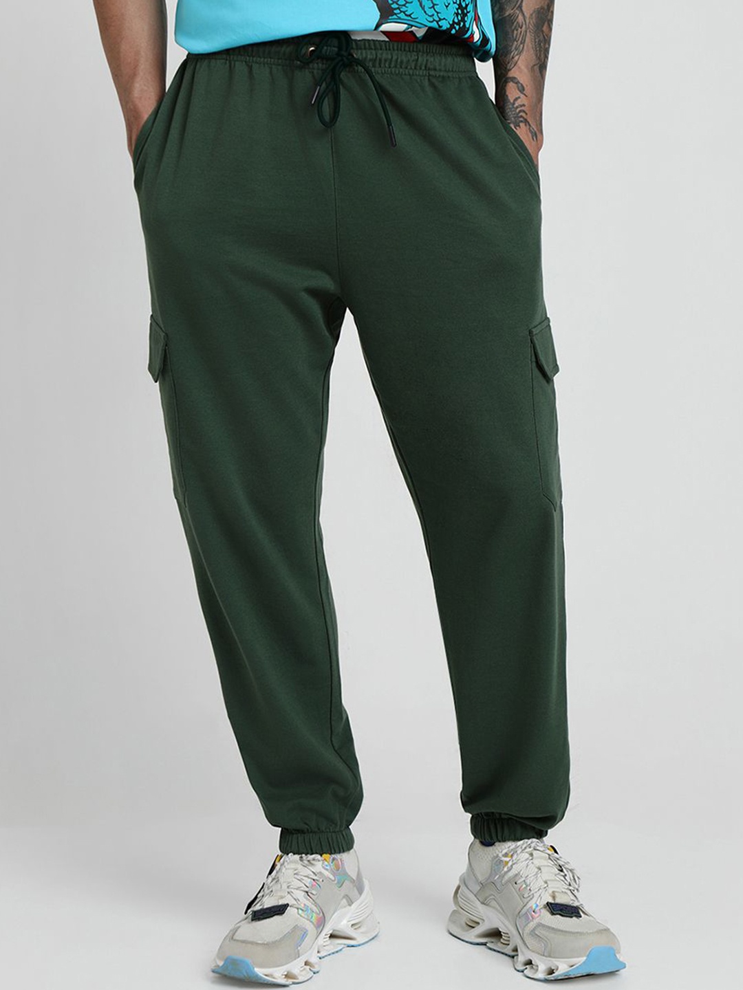 

VEIRDO Men Pure Cotton Mid Rise Joggers, Olive