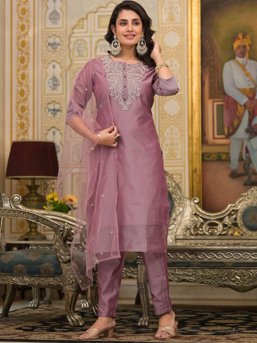 

ODETTE Women Ethnic Motifs Yoke Design Regular Thread Work Kurta with Trousers & With Dupatta, Pink