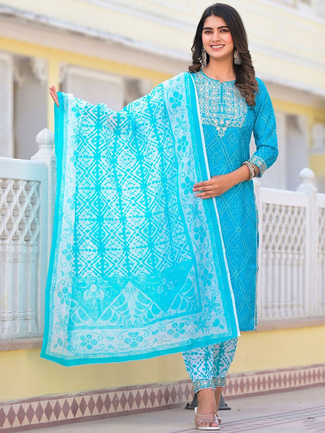 

ODETTE Women Floral Printed Regular Thread Work Kurta with Trousers & With Dupatta, Blue