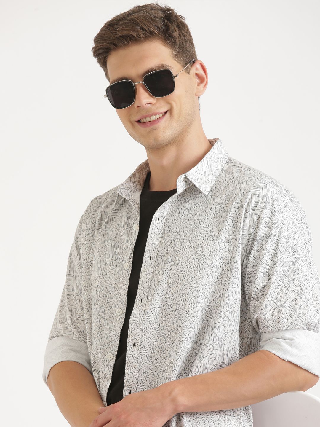 

Joven Men Floral Opaque Printed Casual Shirt, White