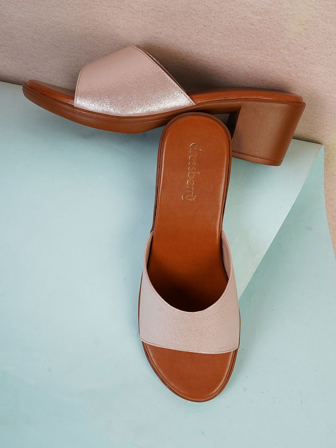

DressBerry Women Colourblocked Open Toe Flats, Rose gold