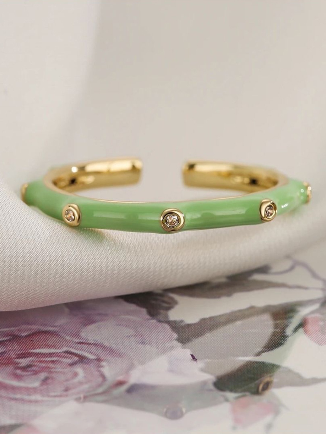 

SALTY Sinister Splender Finger Ring, Green