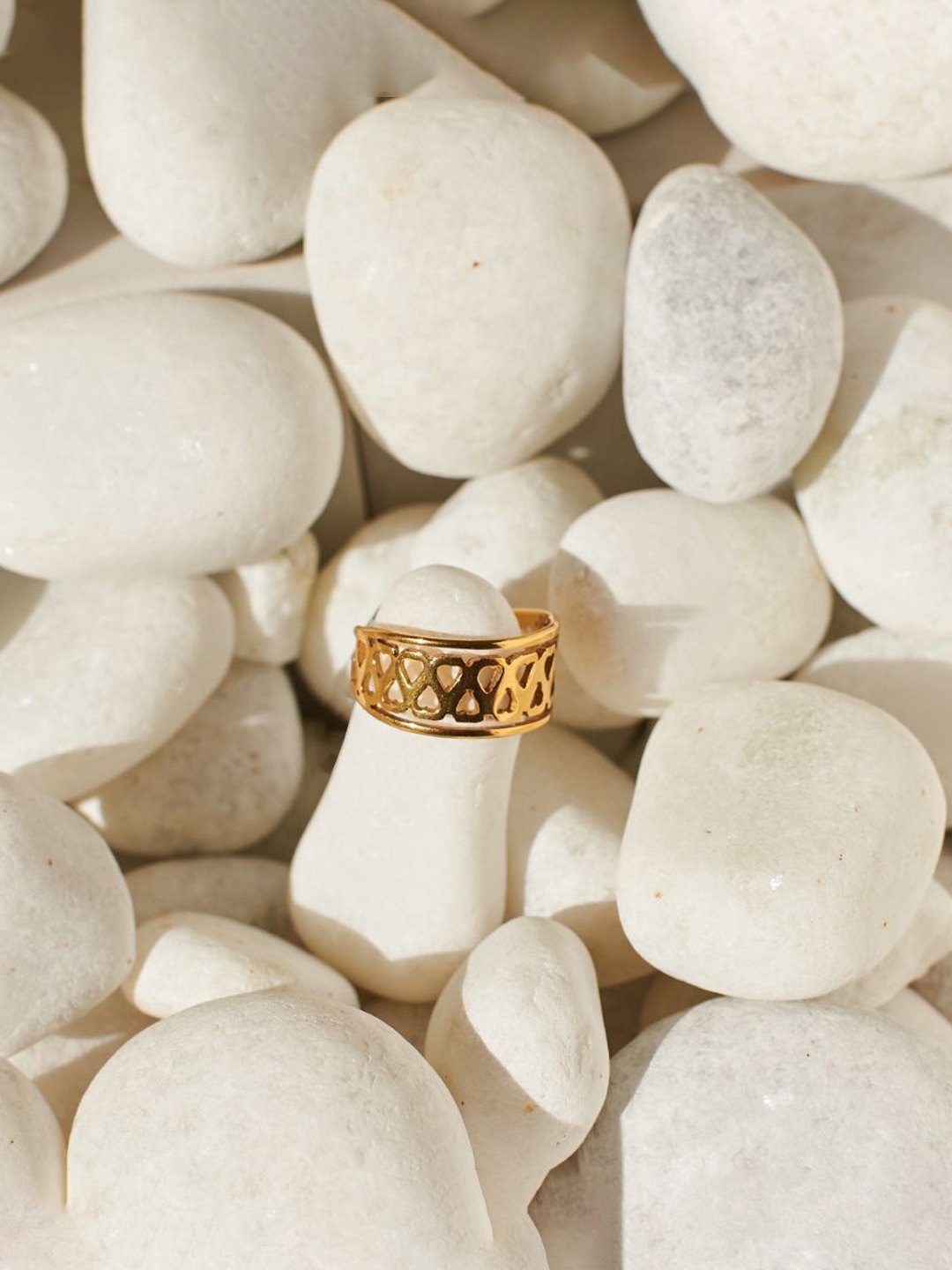 

SALTY Old-Fashioned Love Ring, Gold