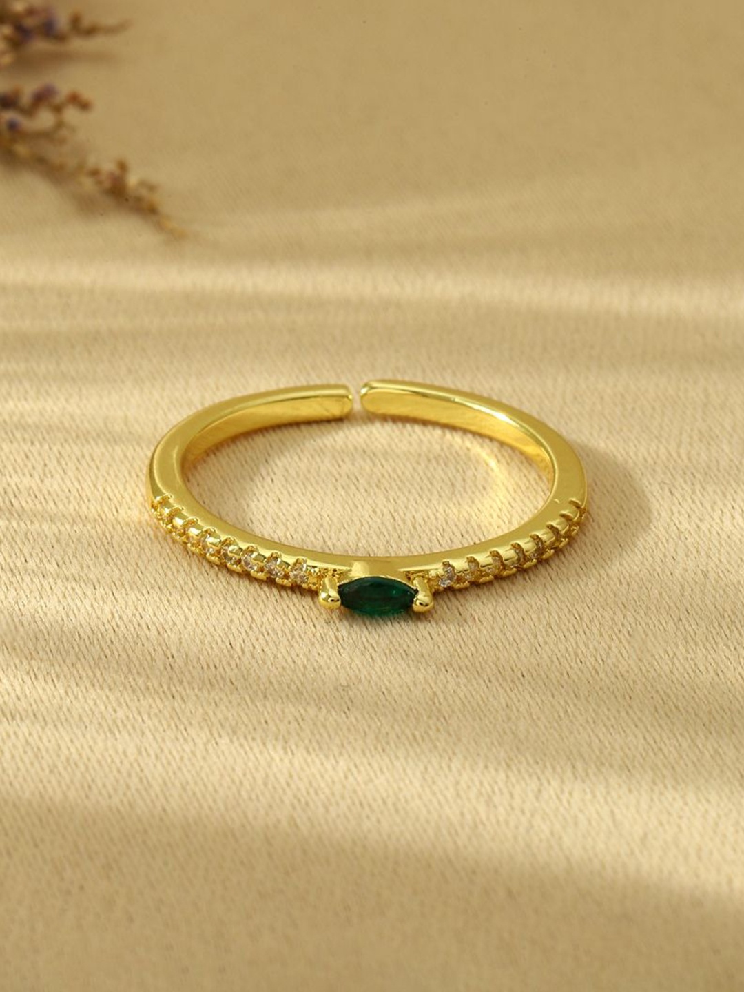 

SALTY Stone Studded Petunia Ring, Gold