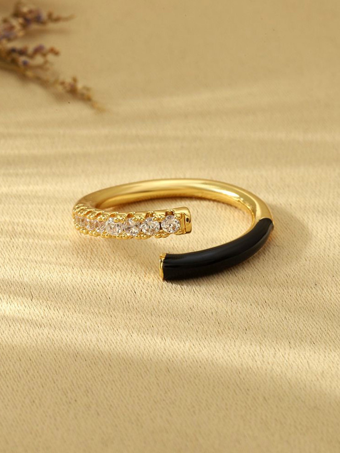 

SALTY Stones Studded Graceful Delight Ring, Gold