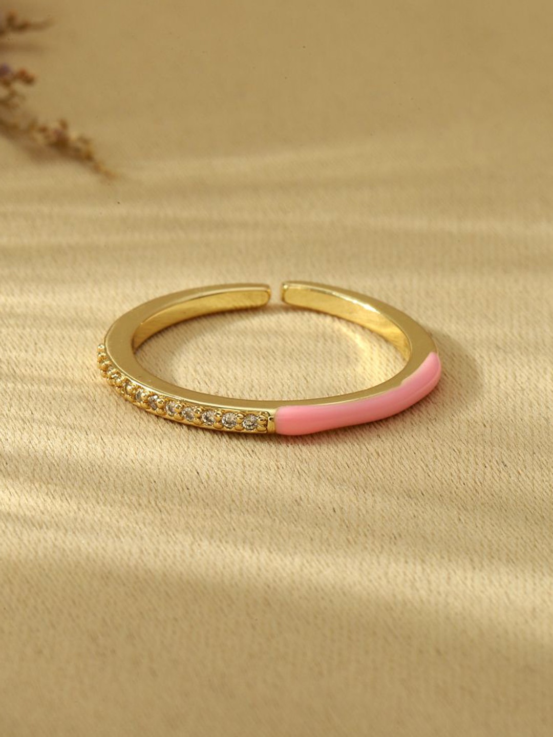 

SALTY Stones Studded Sublime Love Ring, Gold