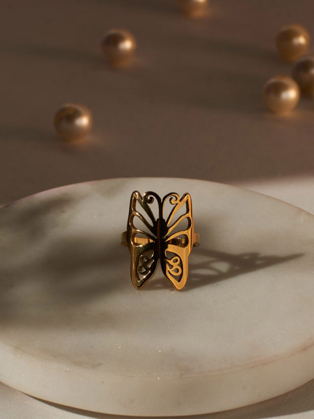 

SALTY Textured Round Finger Ring, Gold