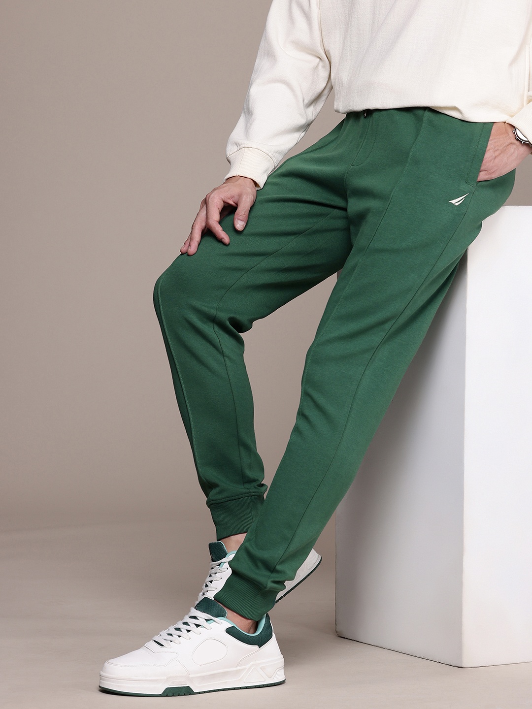 

Nautica Men Solid Casual Joggers, Green