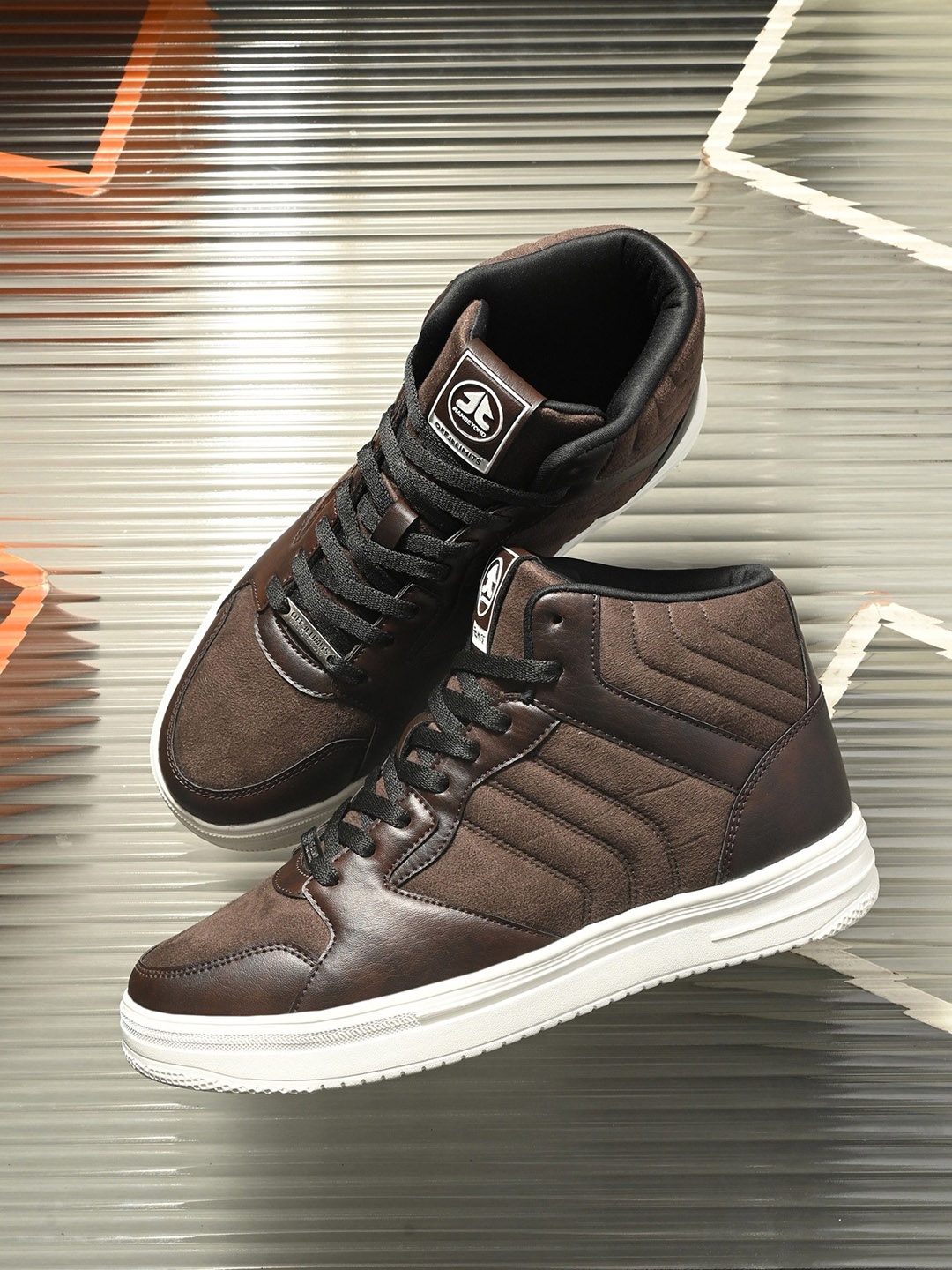 

OFF LIMITS Men Printed Velvet Sneakers, Brown