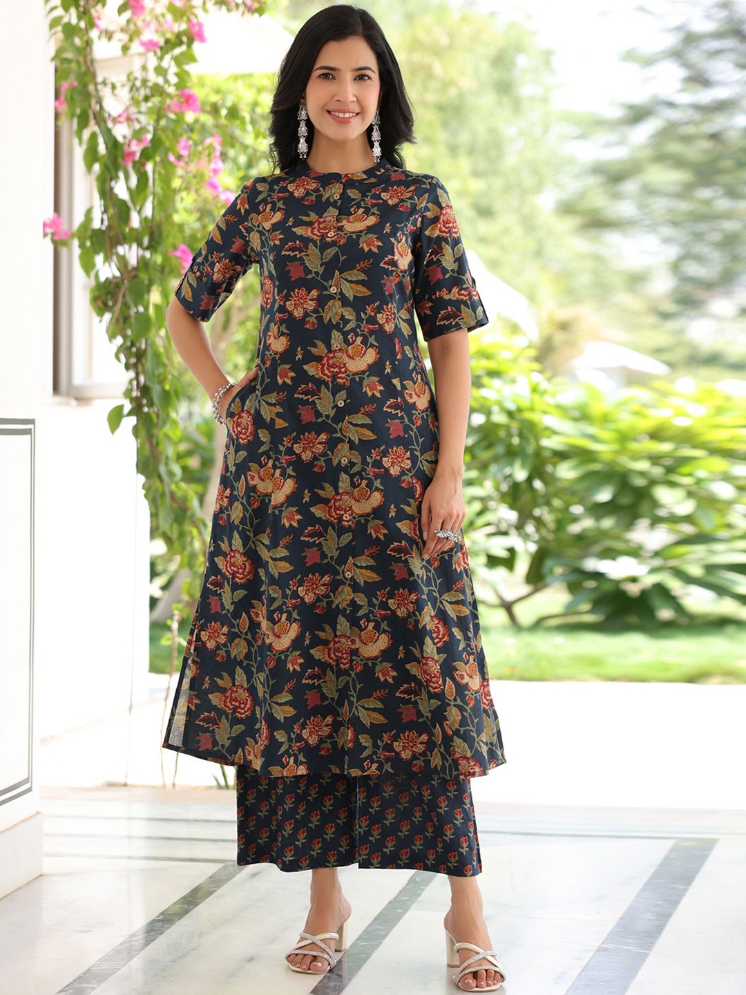 

PIROH Women Floral Printed Regular Pure Cotton Kurta with Trousers, Blue
