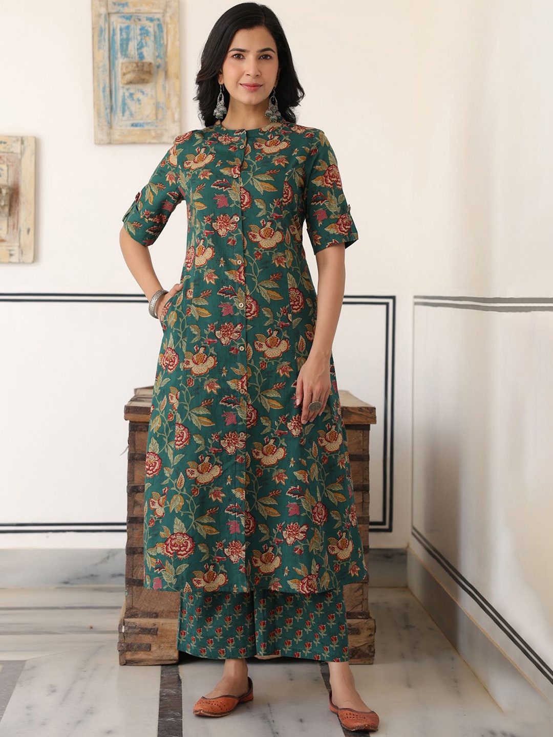 

PIROH Women Printed Regular Pure Cotton Kurta with Trousers, Green