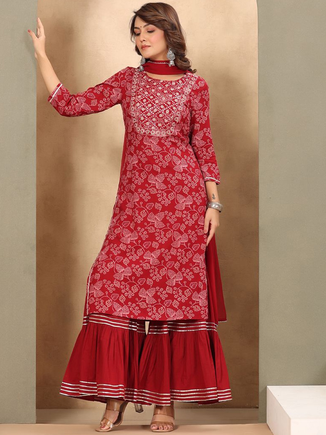PIROH Women Floral Printed Regular Thread Work Kurta with Sharara & With Dupatta, Maroon