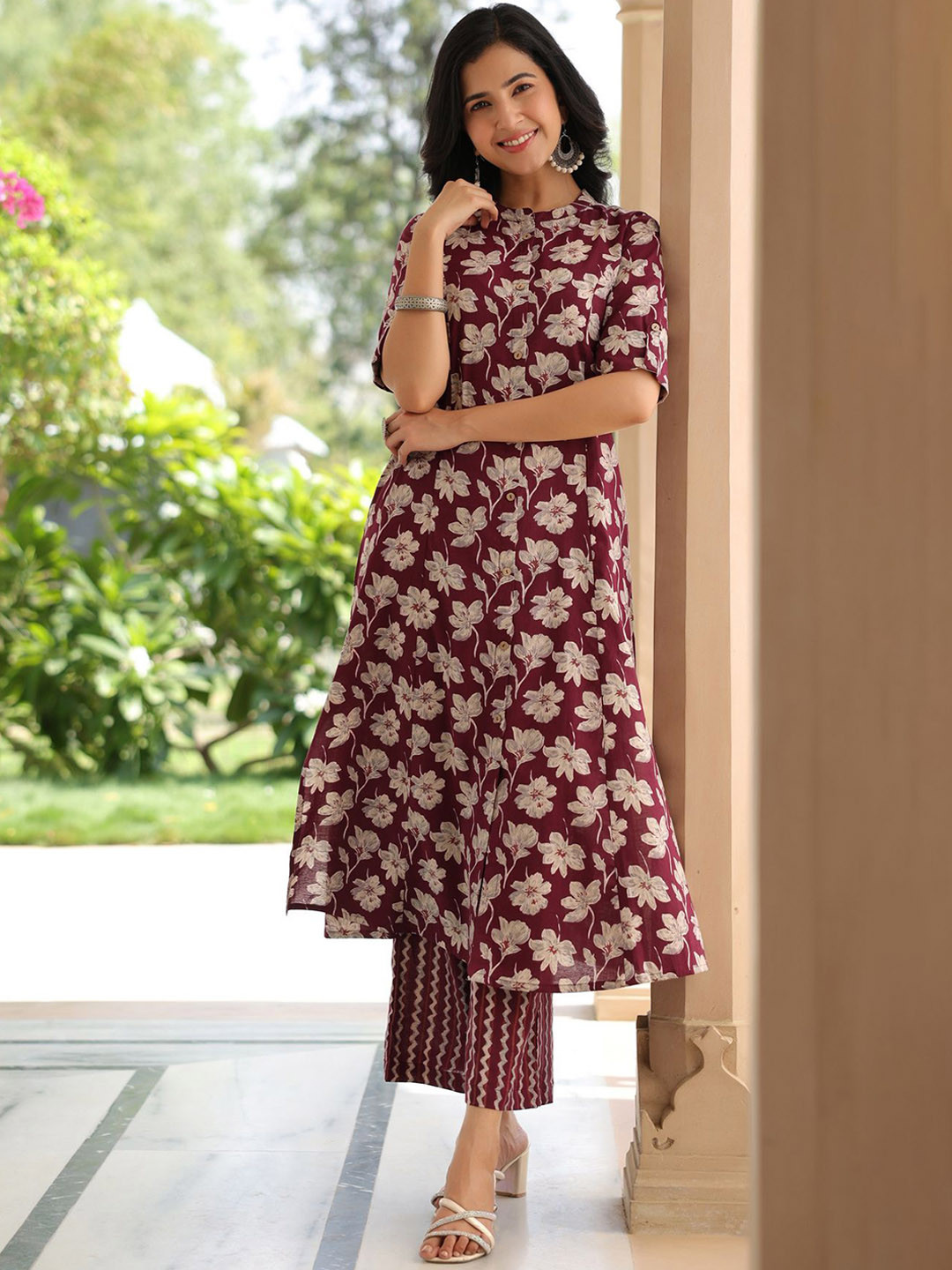 

PIROH Women Floral Printed Regular Pure Cotton Kurta with Trousers, Burgundy