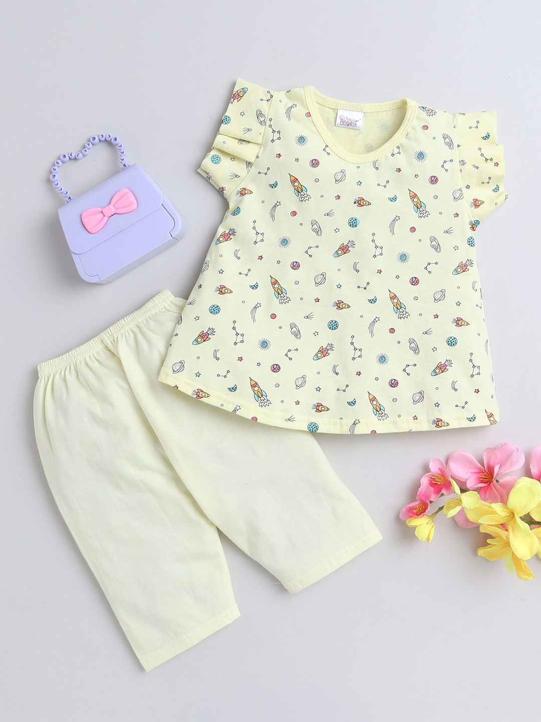 

Little Angels Unisex Kids Printed Top with Capris, Yellow