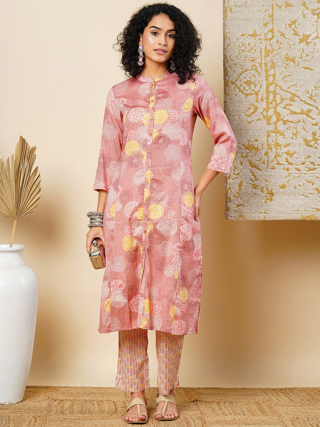 

Globus Women Printed Panelled Kurta with Trousers, Pink