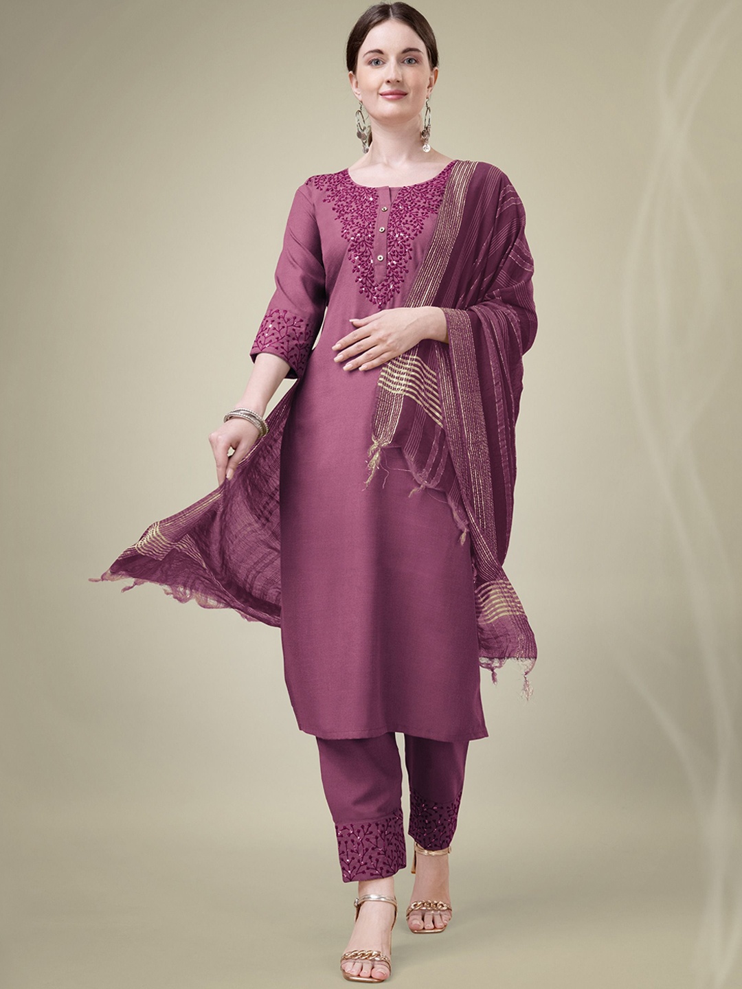 

BERISTON Women Floral Embroidered Regular Sequinned Kurta with Trousers & With Dupatta, Magenta