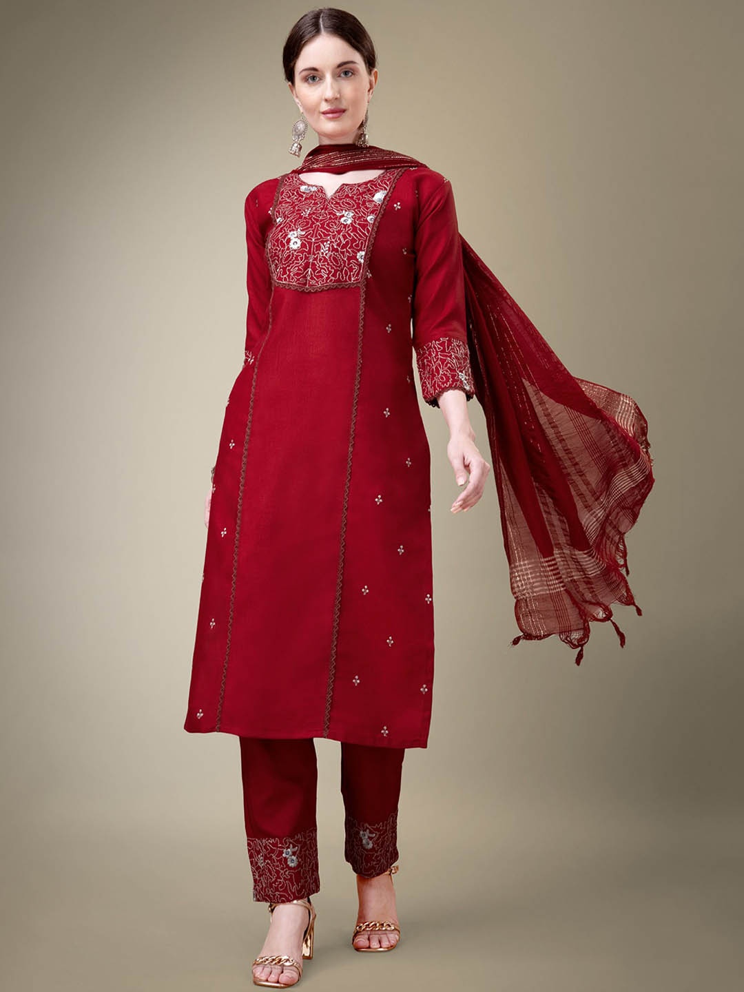 

BERISTON Women Floral Embroidered Regular Sequinned Kurta with Trousers & With Dupatta, Maroon