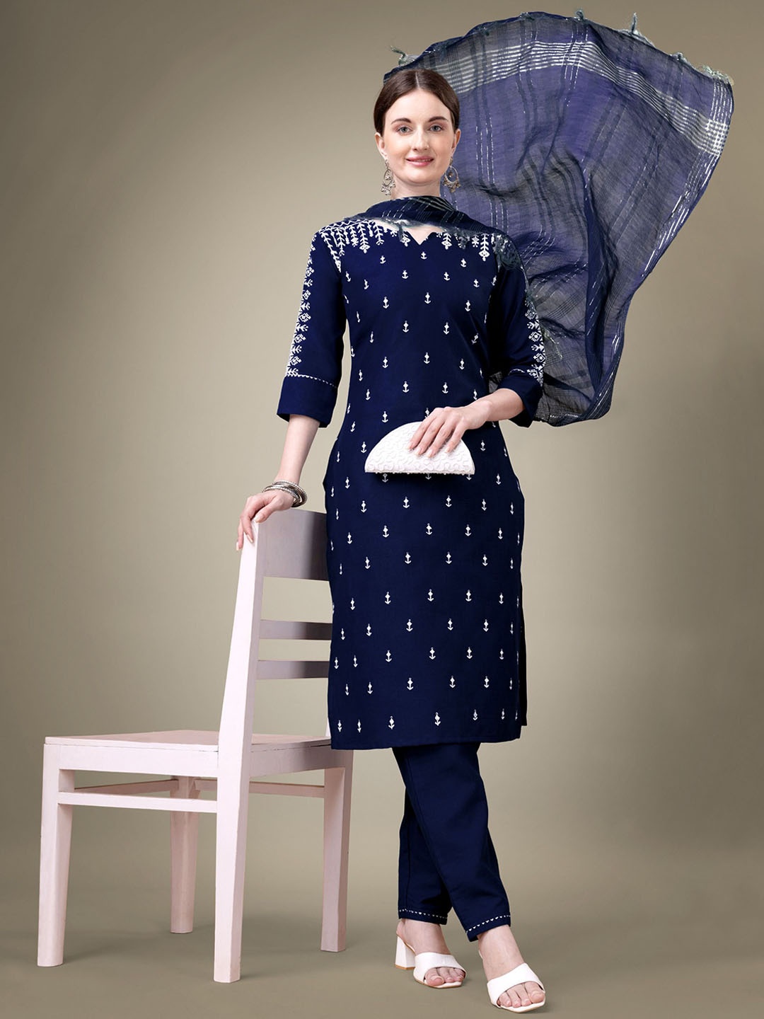 

BERISTON Women Floral Embroidered Regular Sequinned Kurta with Trousers & With Dupatta, Navy blue