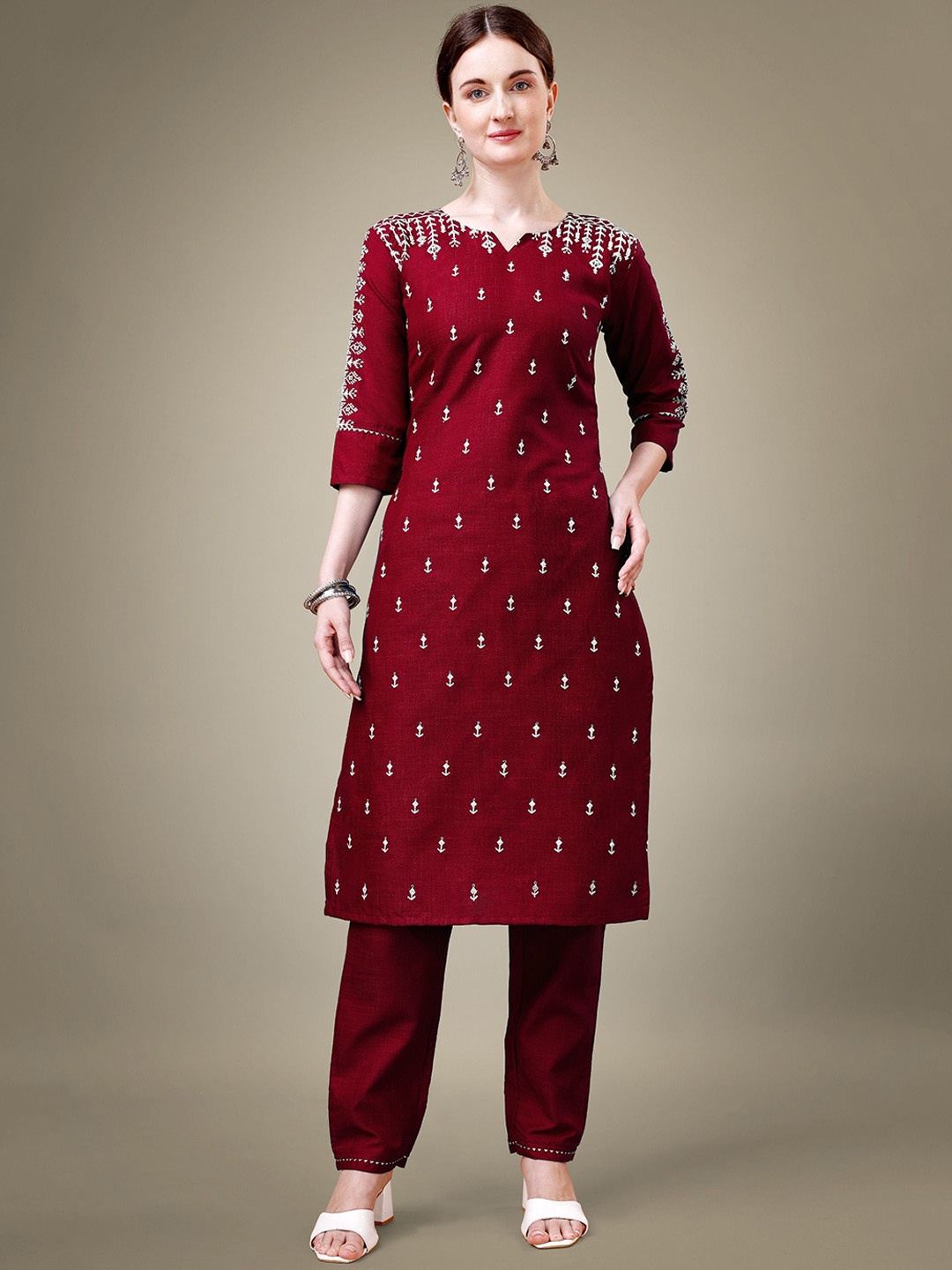 

BERISTON Women Floral Embroidered Regular Sequinned Kurta with Trousers, Maroon