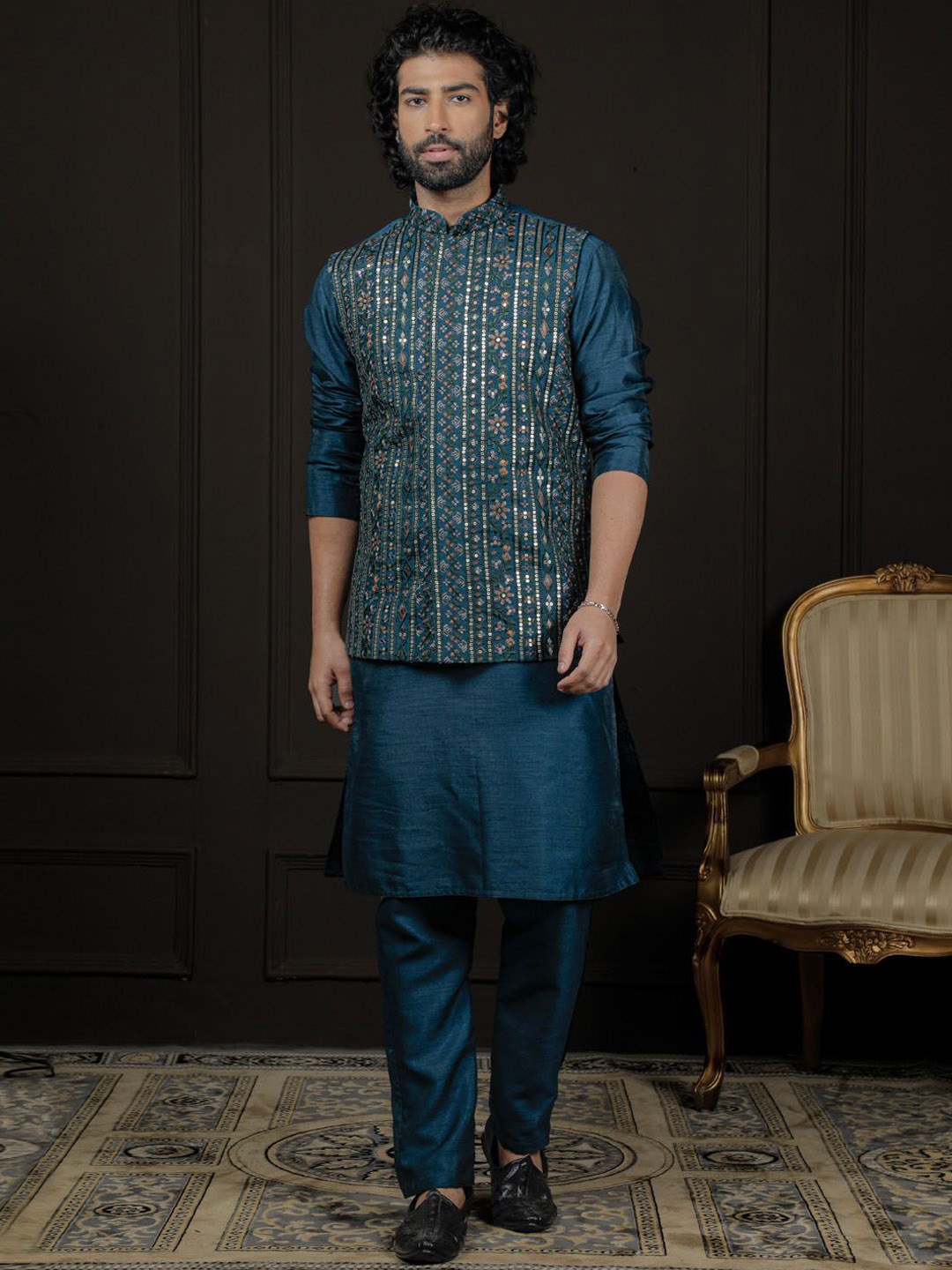 

VASTRAMAY Men Ethnic Motifs Embroidered Regular Sequinned Dupion Silk Kurta with Pyjamas, Turquoise blue