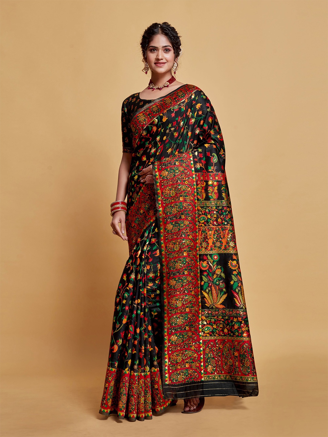

HEER FASHION Floral Zari Silk Blend Banarasi Saree, Black
