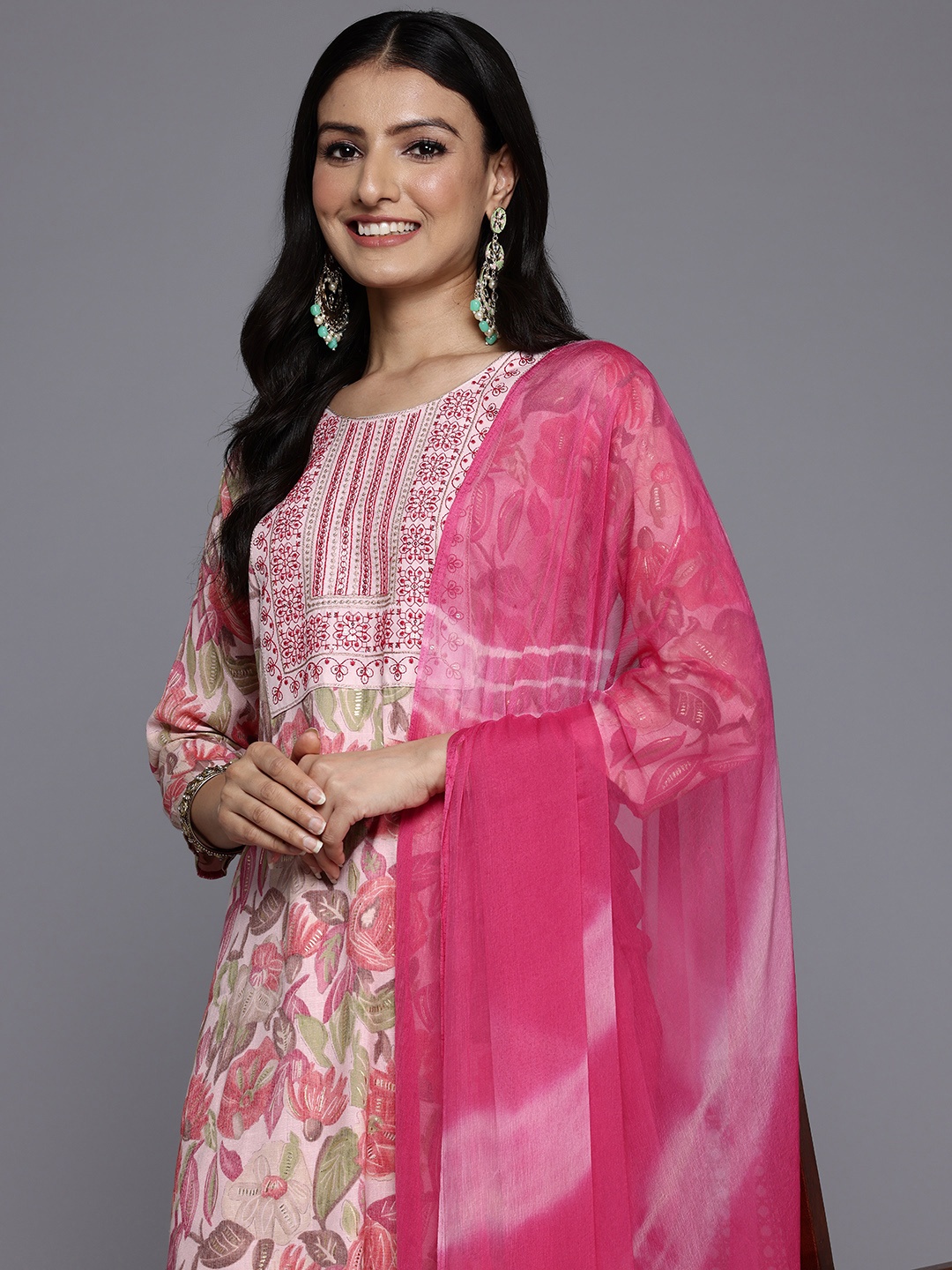 

Varanga Floral Printed Thread Work Kurta With Trousers & Dupatta, Peach