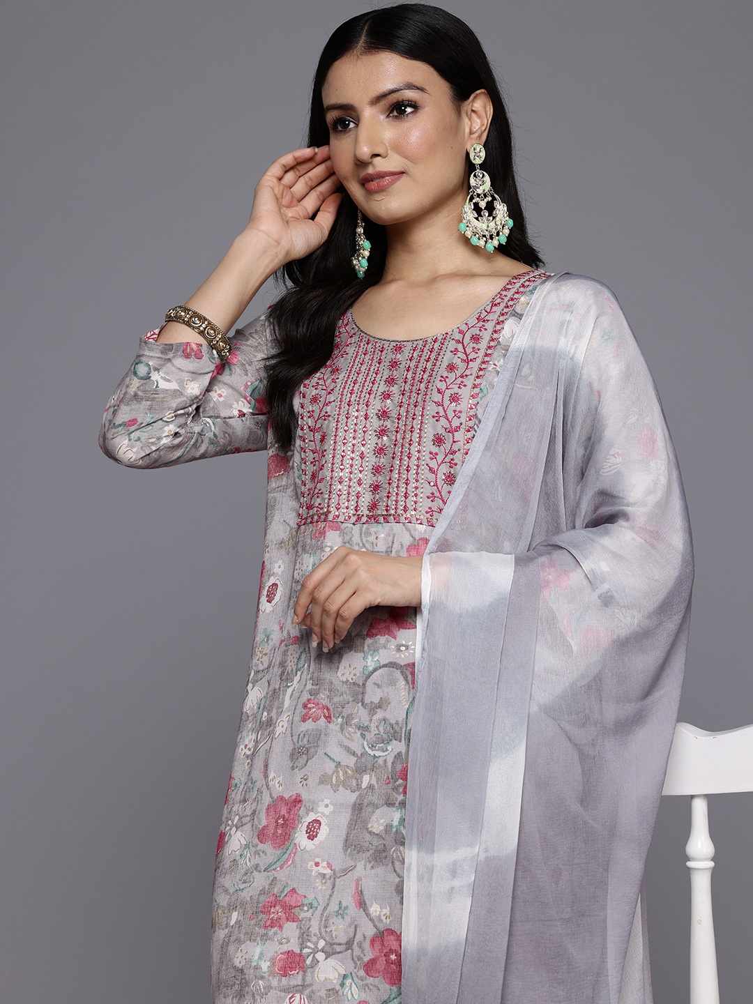 

Varanga Floral Embroidered Thread Work Kurta With Trousers & Dupatta, Grey