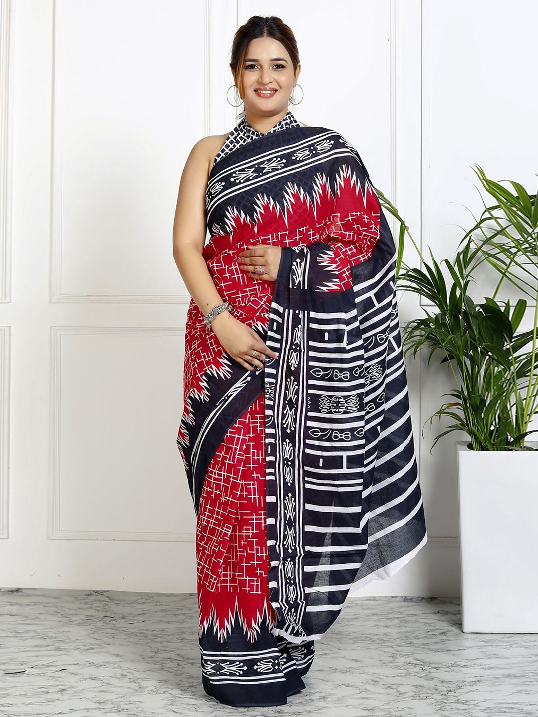 

JAIPURI PRINT Pure Cotton Ikat Saree, Red