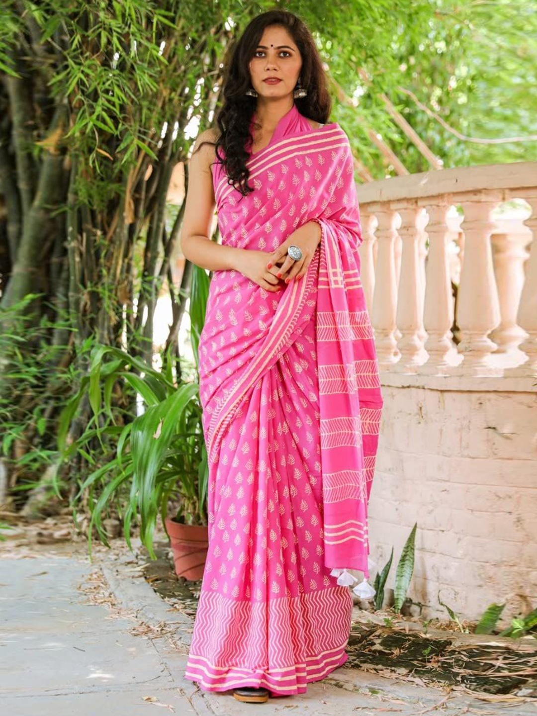 

JAIPURI PRINT Floral Pure Cotton Block Print Saree, Pink