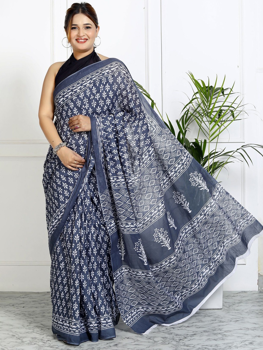 

JAIPURI PRINT Floral Pure Cotton Block Print Saree, Blue