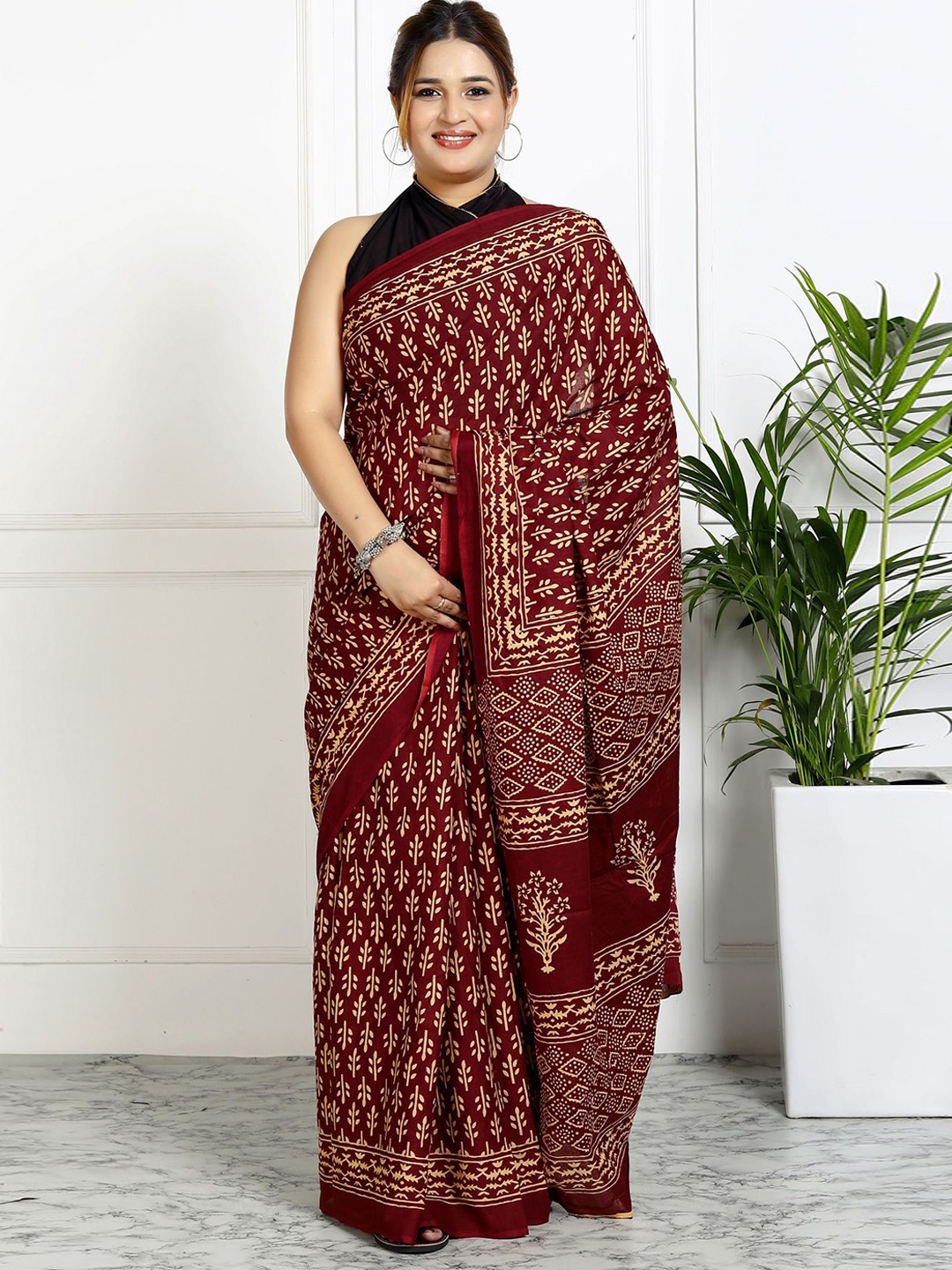 

JAIPURI PRINT Ethnic Motifs Pure Cotton Block Print Saree, Brown