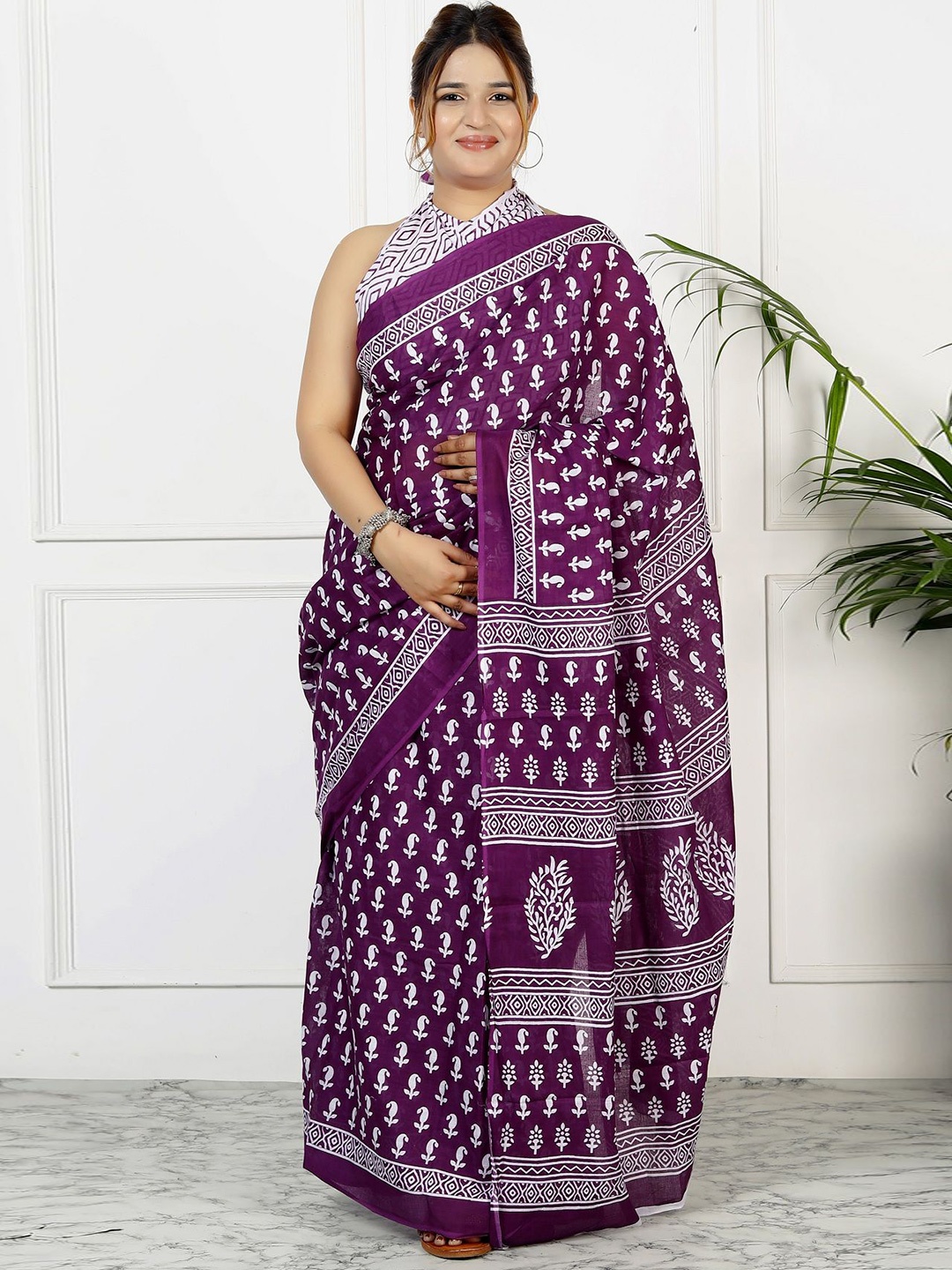 

JAIPURI PRINT Floral Pure Cotton Ikat Saree, Maroon