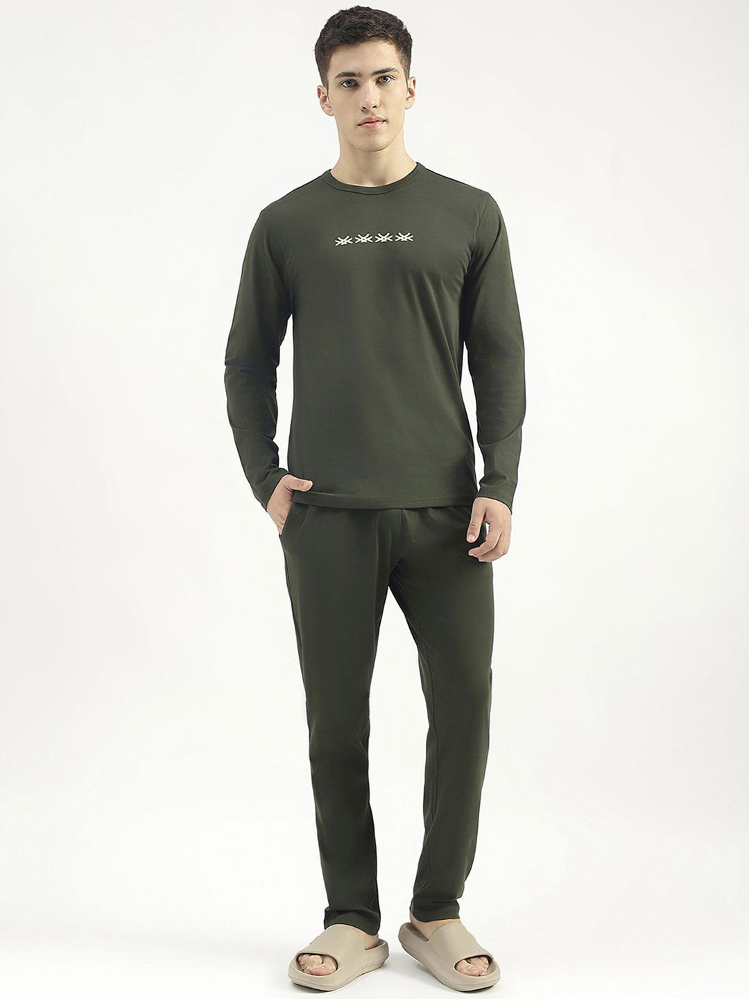 

United Colors of Benetton T-Shirt & Pyjamas Night suit, Olive