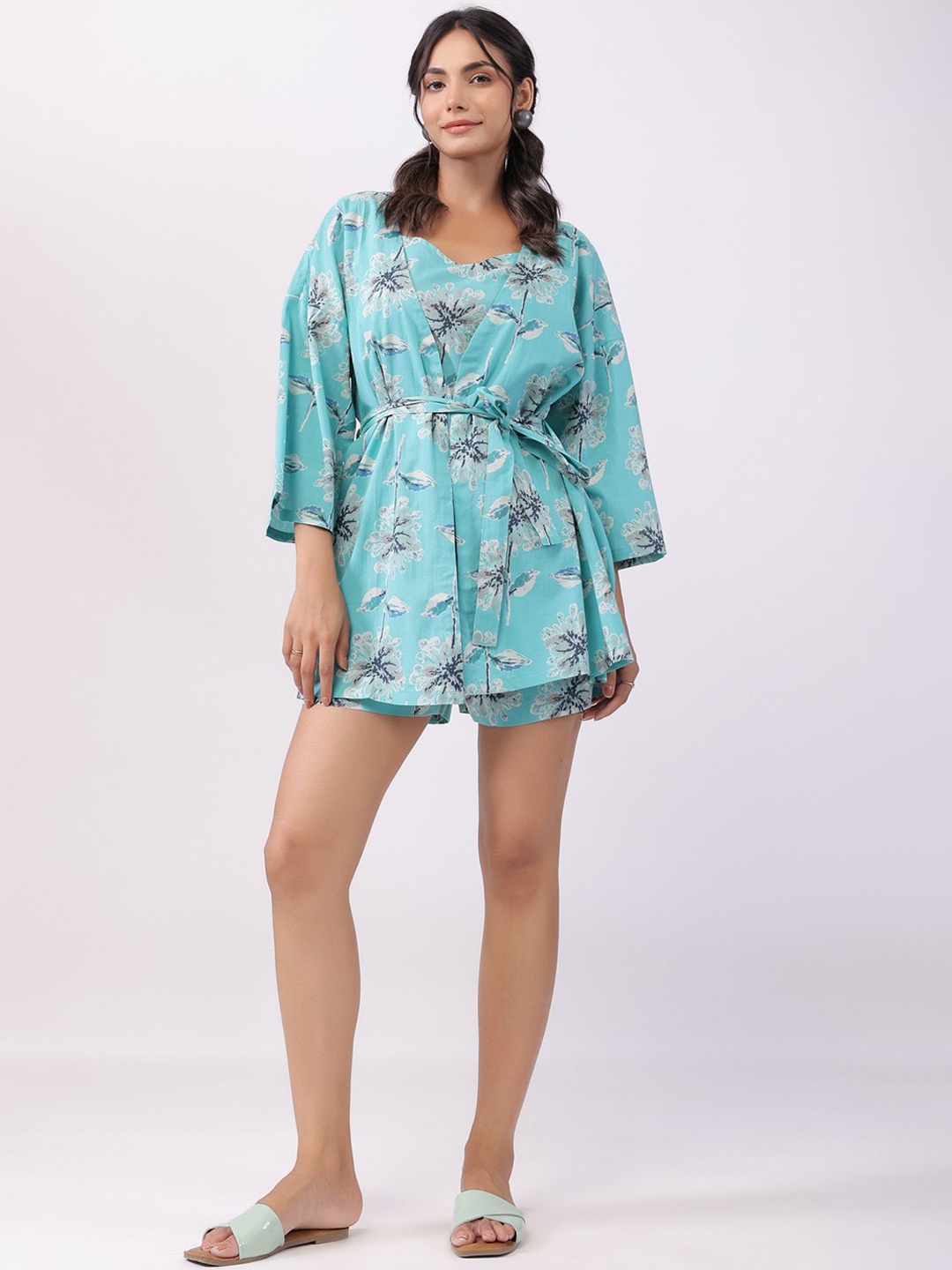 

JISORA Printed Three Quarter Sleeve Shrug Top & Shorts Co-Ords, Green