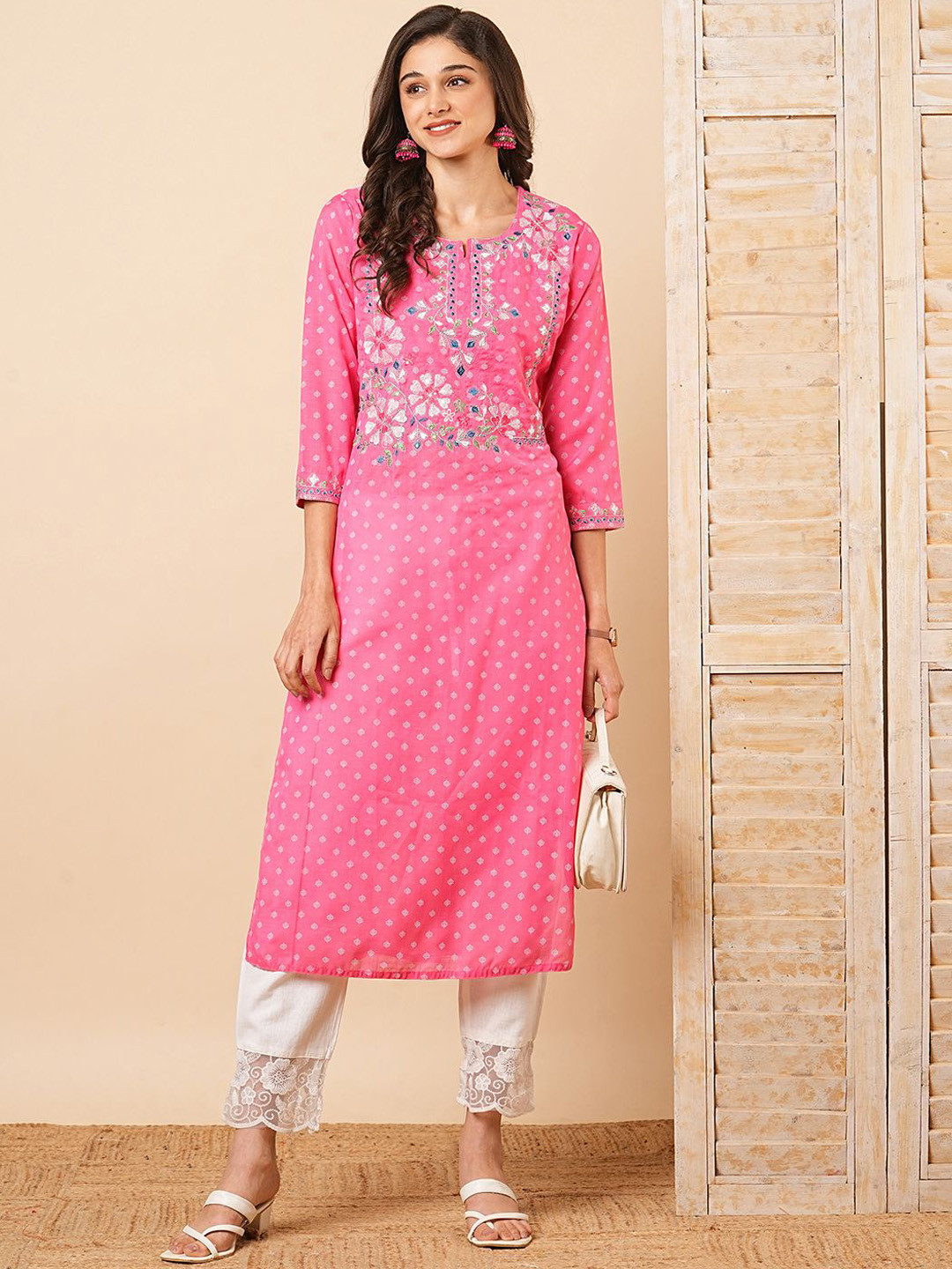 

FASHOR Women Ethnic Motifs Embroidered Sequinned Kurta, Pink