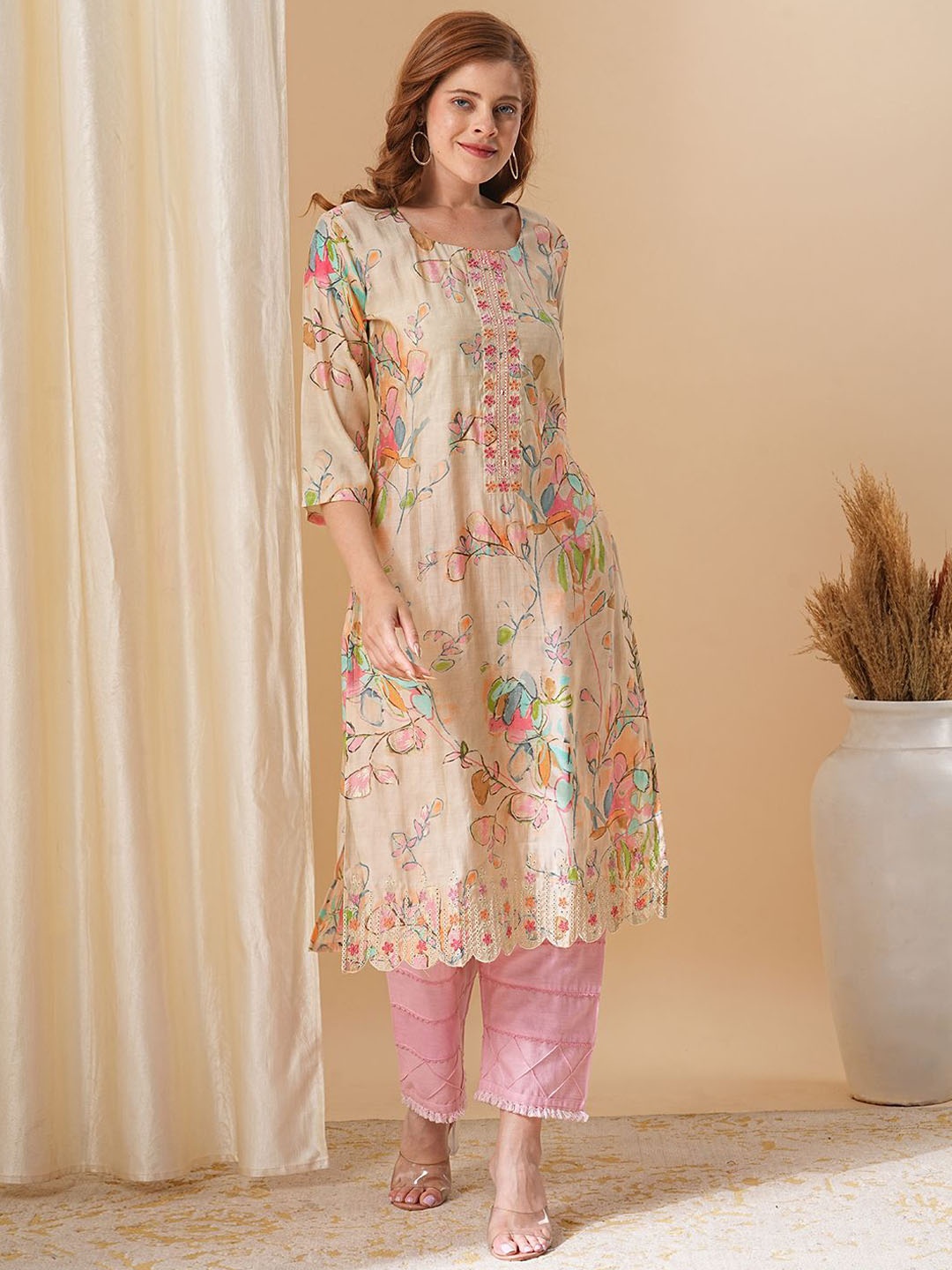 

FASHOR Women Floral Printed Flared Sleeves Thread Work Kurta, Cream