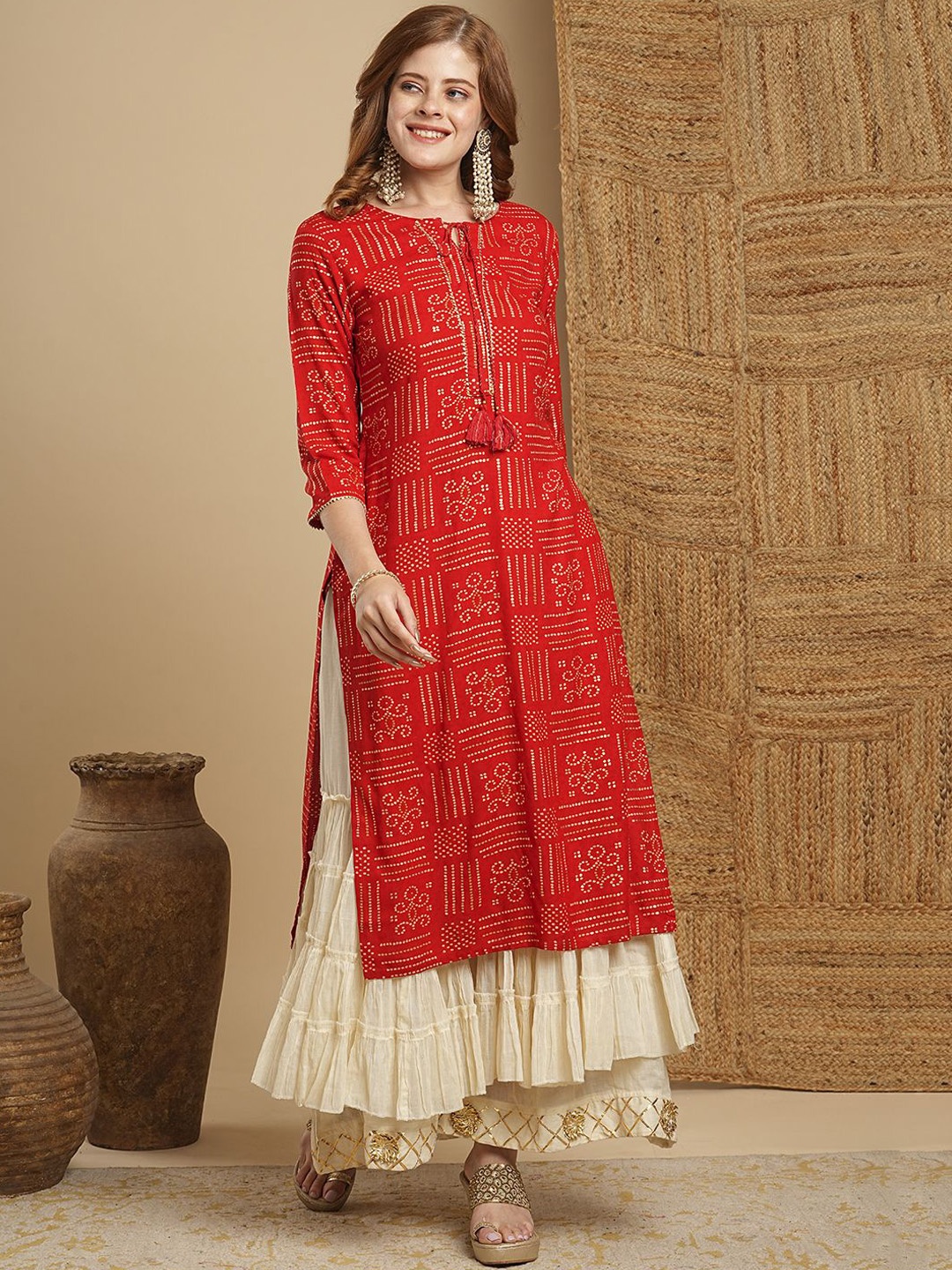

FASHOR Women Ethnic Motifs Keyhole Neck Thread Work Kurta, Red