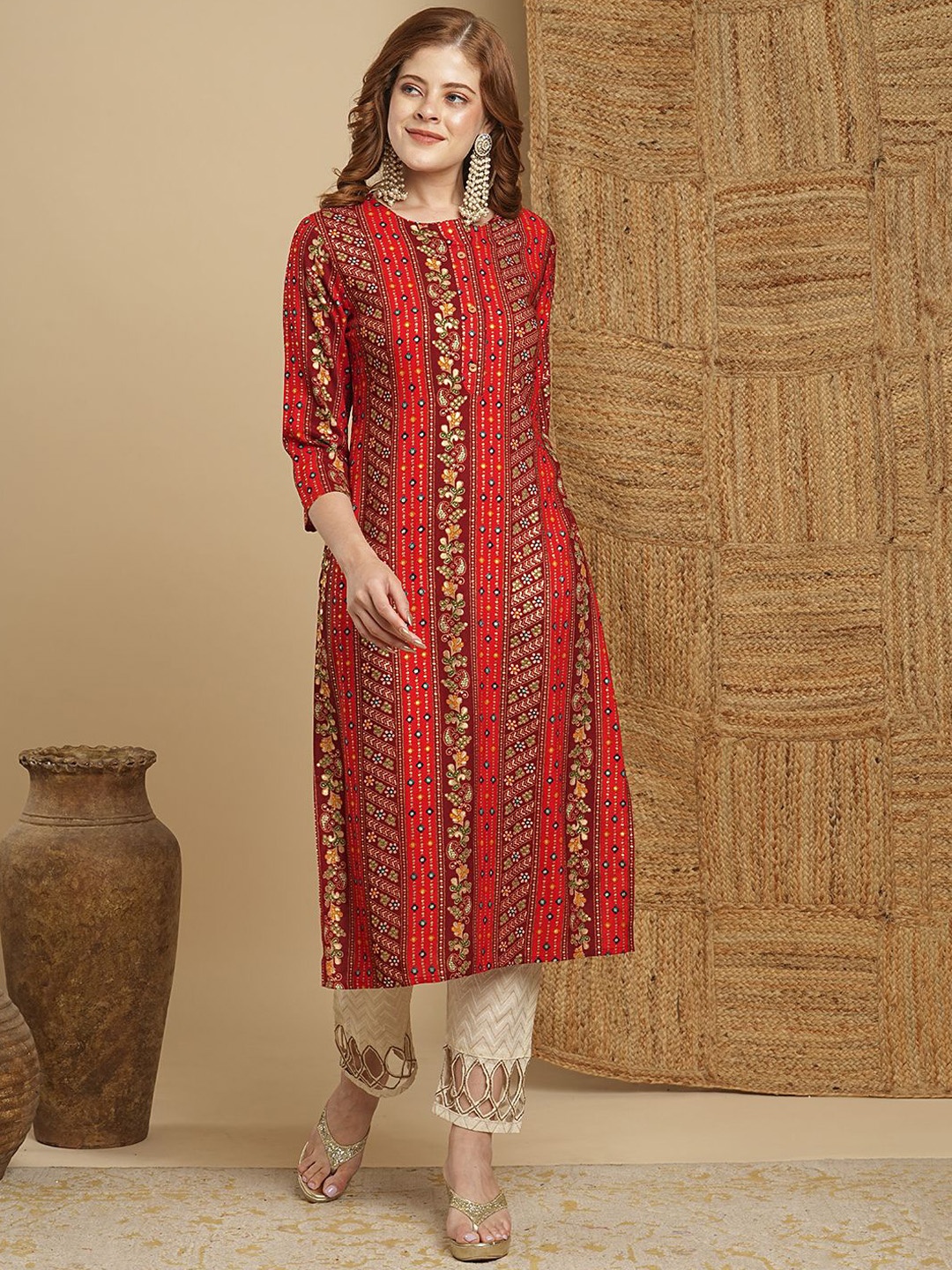 

FASHOR Women Ethnic Motifs Keyhole Neck Thread Work Kurta, Red