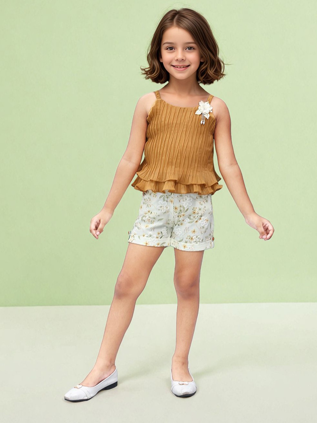 

Toonyport Girls Printed Top with Shorts, Brown