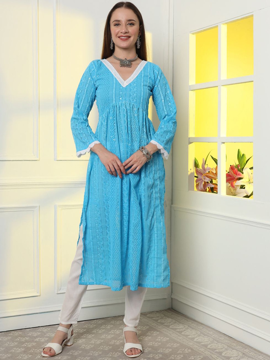 

Classy Couture Women Floral Embroidered Pleated Kurta with Pyjamas, Turquoise blue