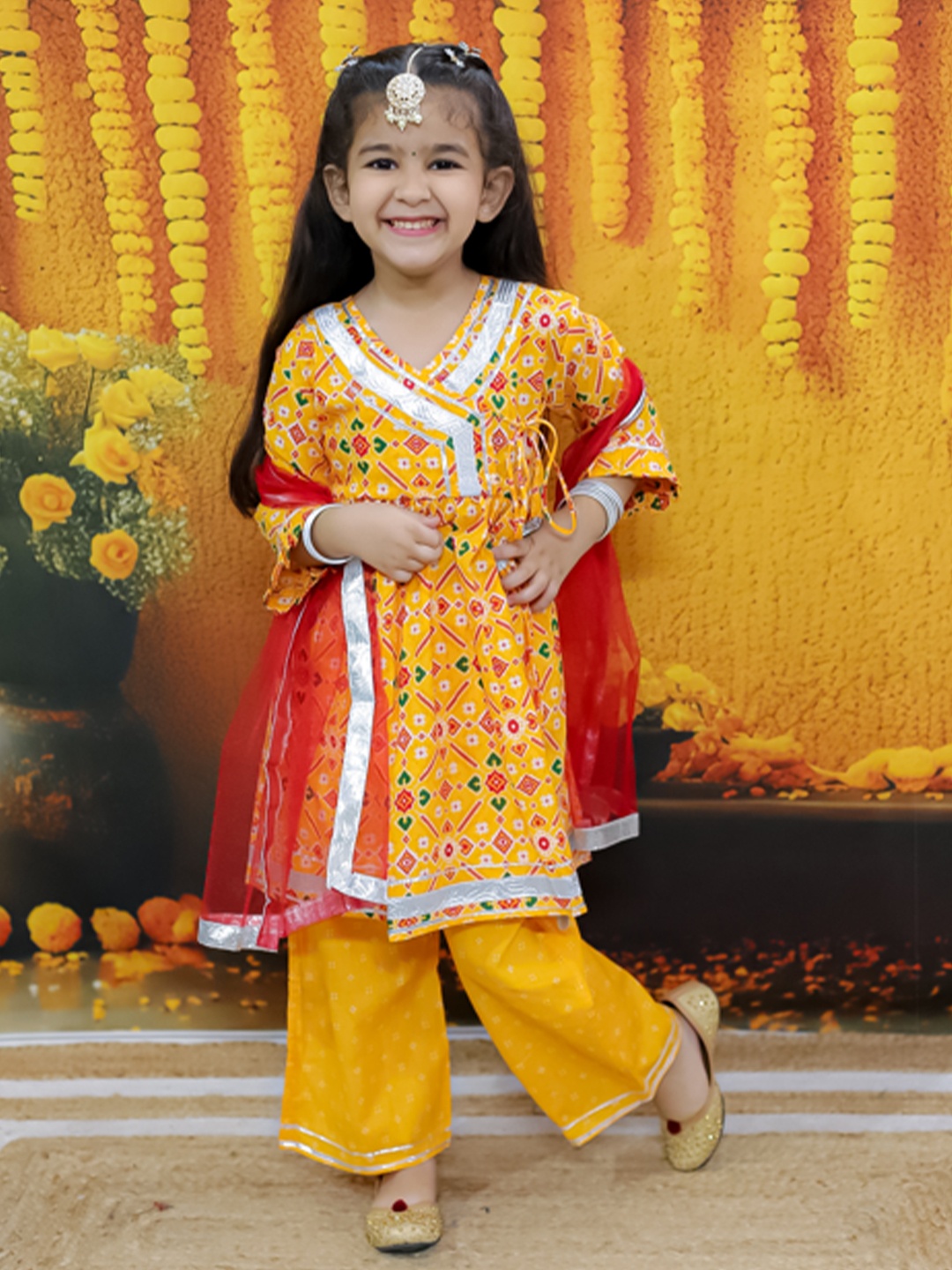 

BownBee Girls Printed Regular Pure Cotton Kurti with Trousers & With Dupatta, Yellow