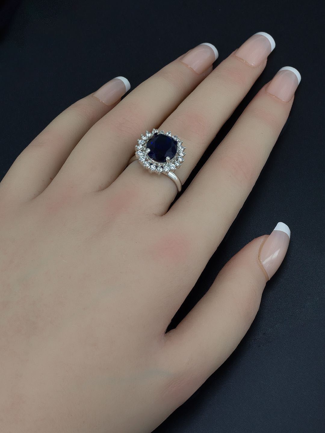

PRIVIU Rhodium-Plated AD Studded Adjustable Finger Ring, Blue
