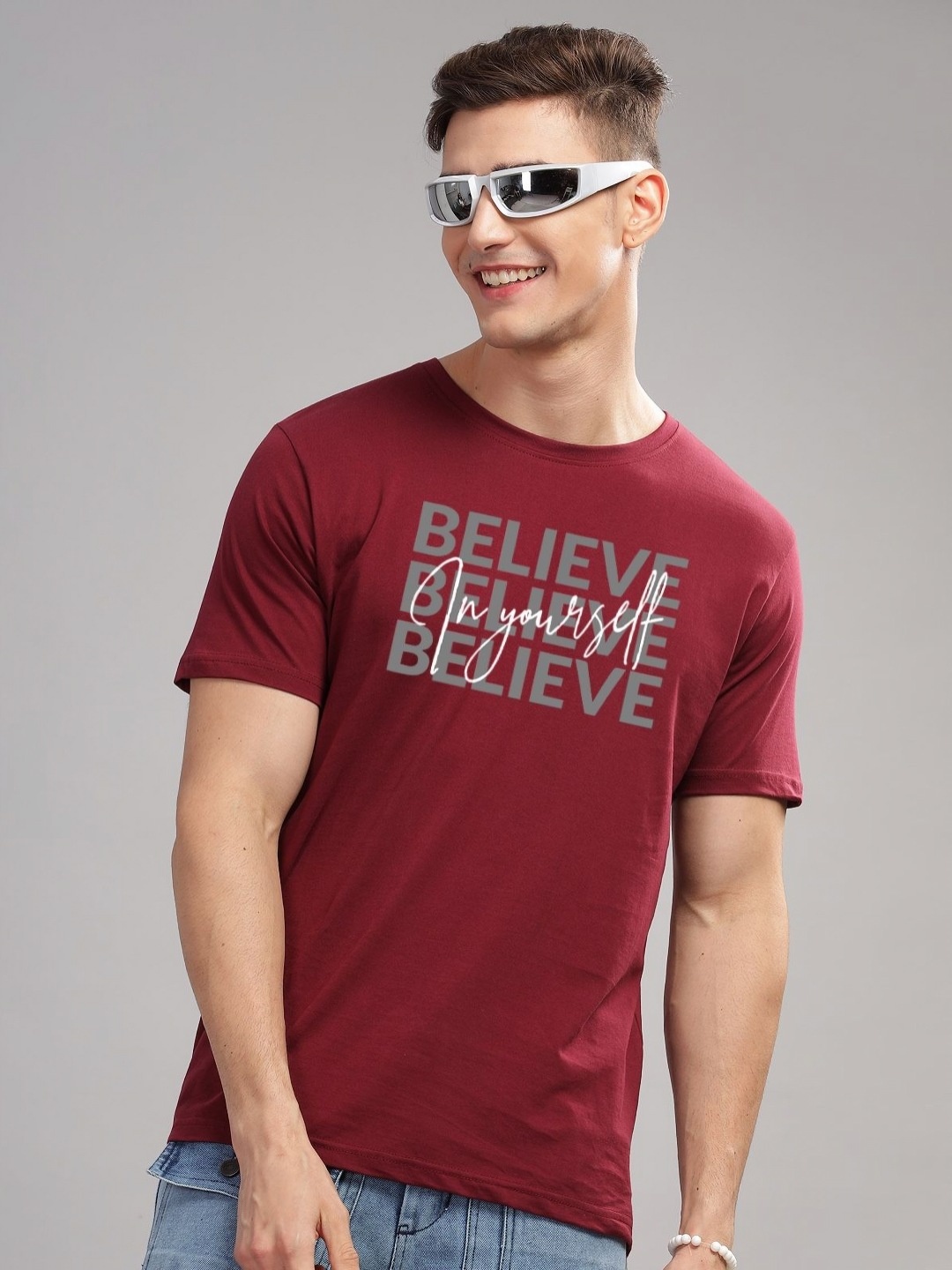 

ADRO Men Typography Printed Raw Edge T-shirt, Maroon