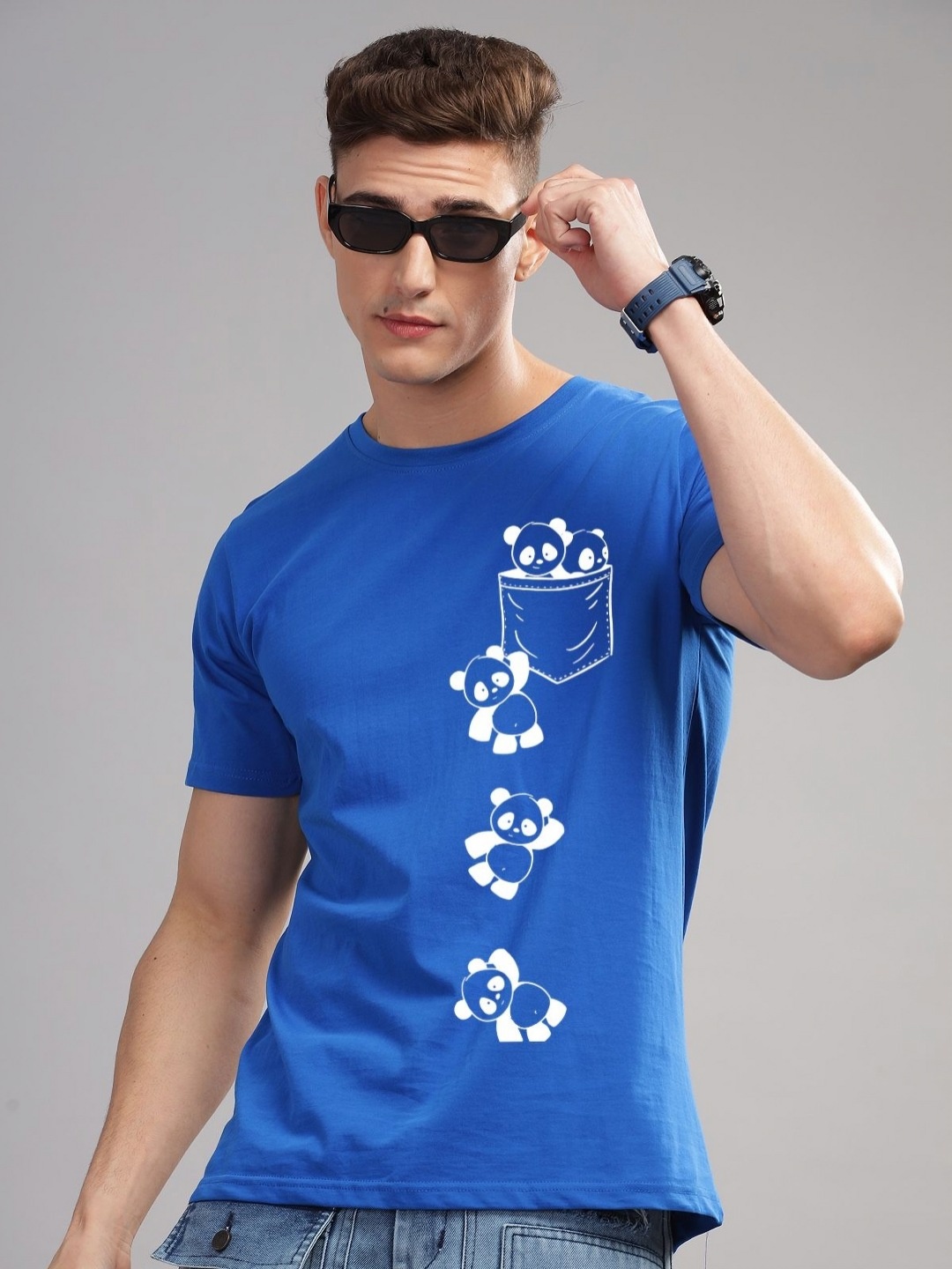 

ADRO Men Typography Printed Pockets T-shirt, Blue