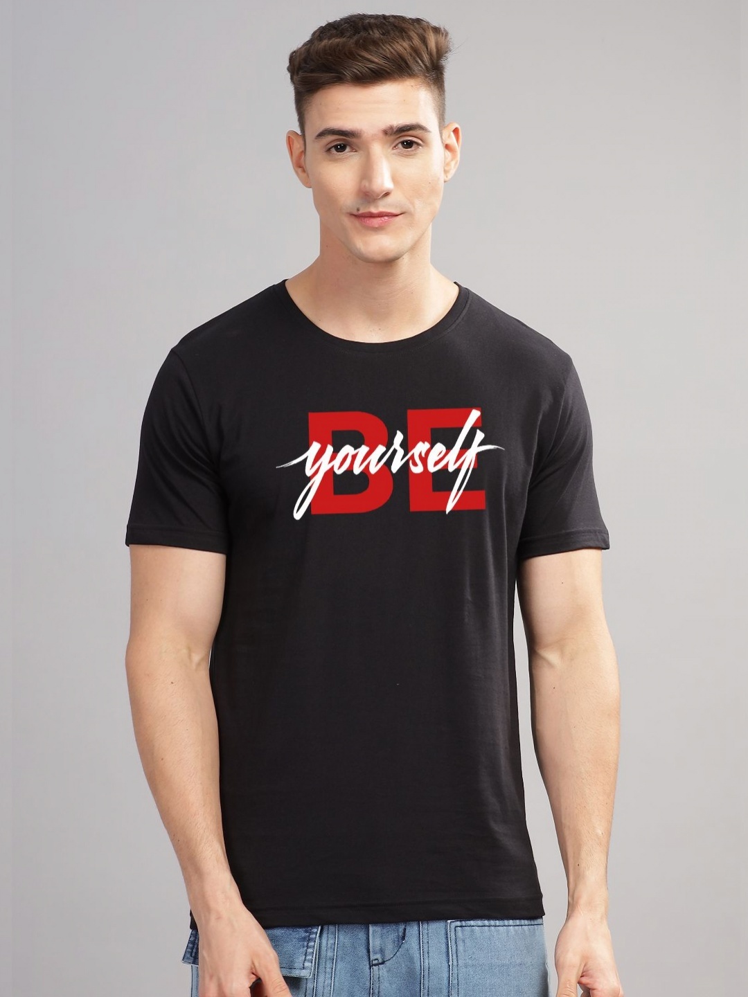 

ADRO Men Typography Printed Applique T-shirt, Black