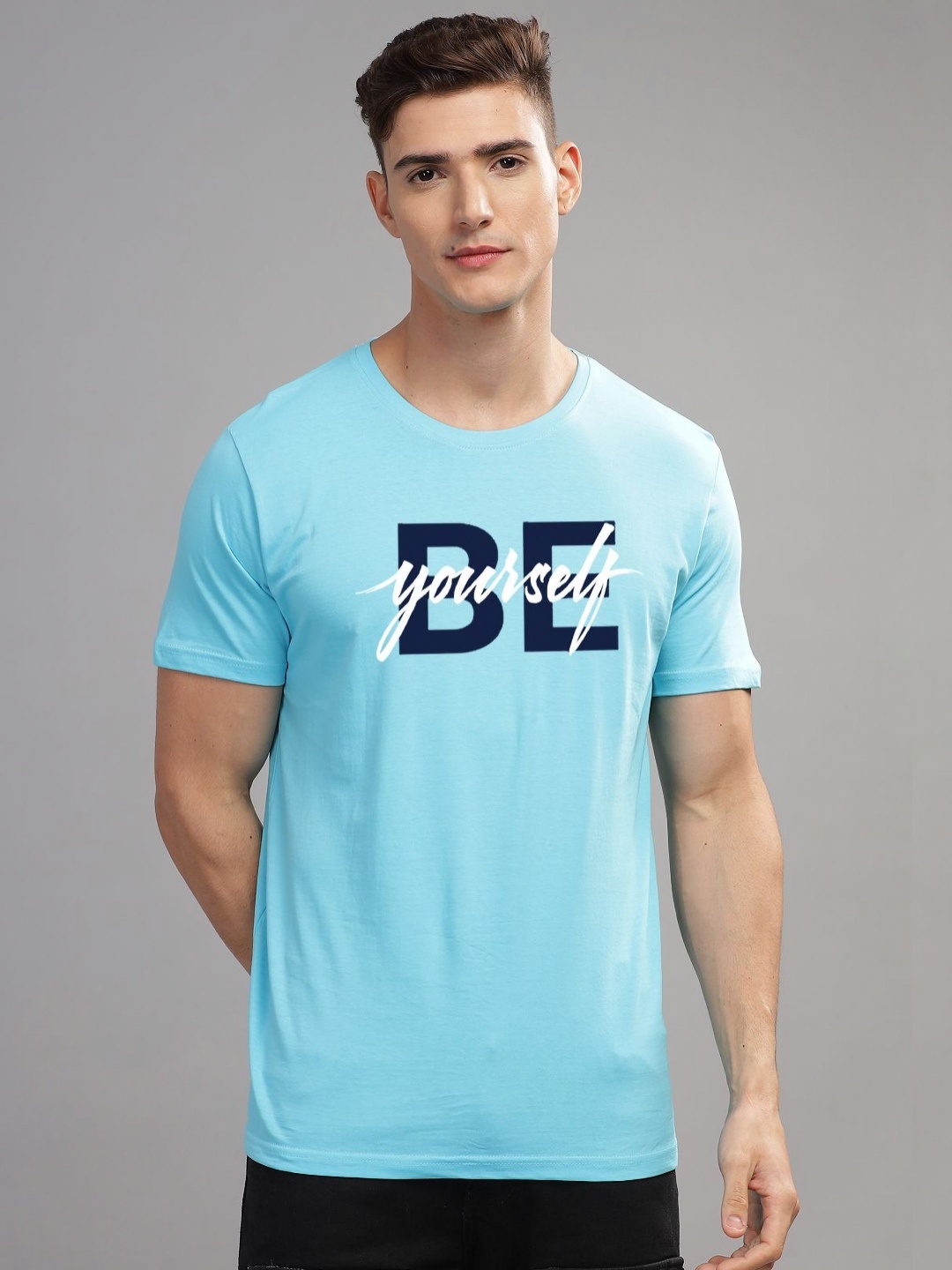 

ADRO Men Typography Printed Applique T-shirt, Turquoise blue